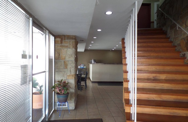 Executive Inn