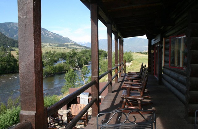 Executive Lodge -1 mile Stillwater River-Two Rivers Lodge-Montana pêche à la mouche