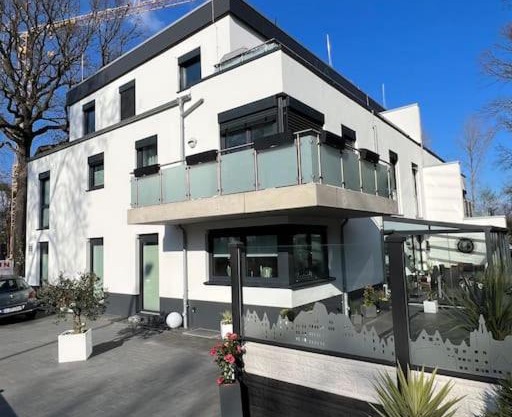 Exklusive 2 Zimmer Wohnung mit hochwertigen Möbeln