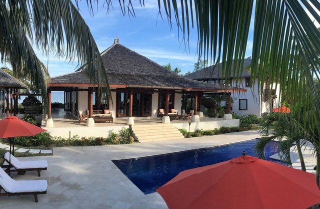 Exotic Beachfront Home ~ Exclusive Windermere Island, Eleuthera