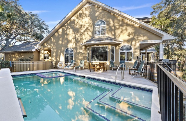 SPACIOUS 6 bedroom Home behind 2nd Gate on Kiawah Island! NEW PRIVATE POOL!