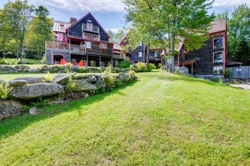 Expansive Grand Estate 10 Mi to Mt Snow!