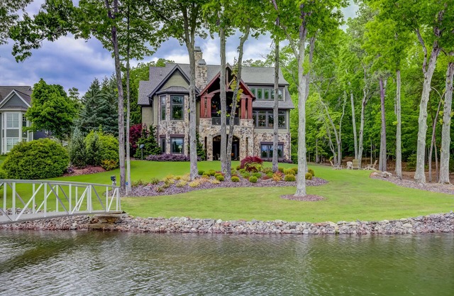 Expansive lakefront home with high-speed WiFi, pool table, and central AC