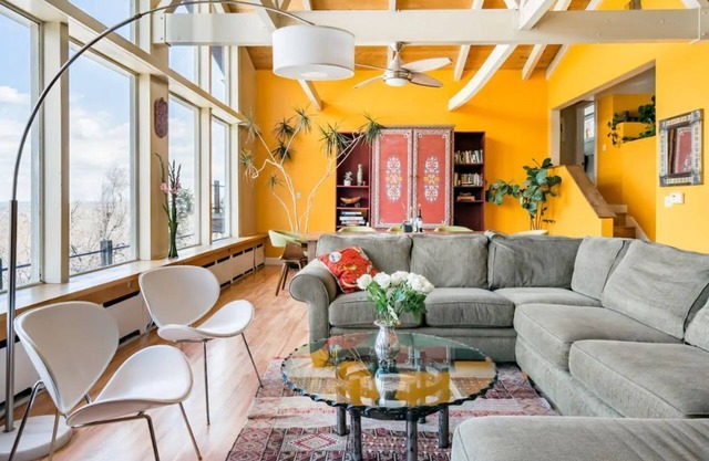 Expansive Luxury in Central Home With Downtown Views