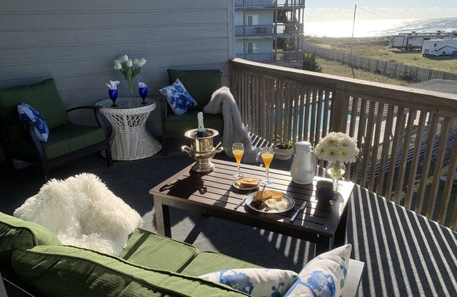 Expansive Ocean View: Luxury, Comfort, at the Beach, Family & Budget Friendly!
