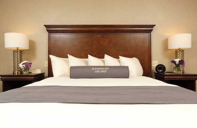 Experience a Romantic Elegant Escape in Historical Rochester!