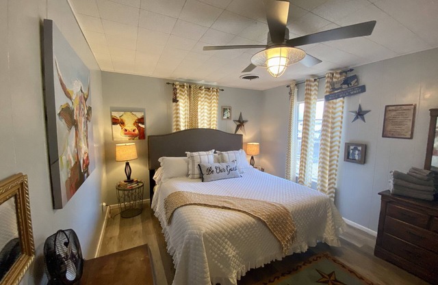 Experience Bandera charm near Medina River