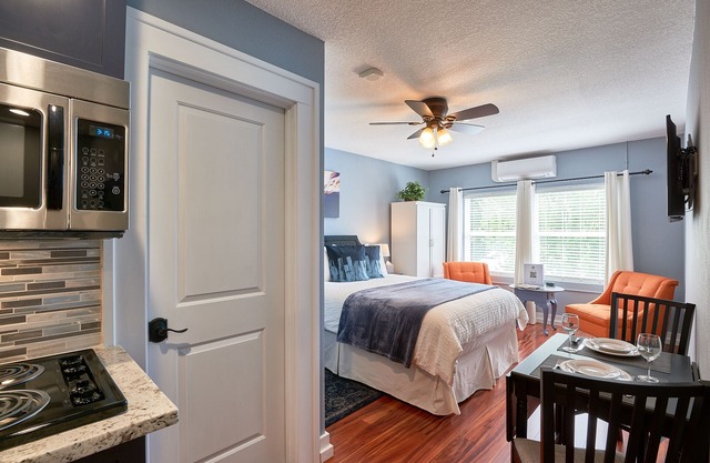 Découvrez l'historique Newberg au Yamhill Flats: Suite 2