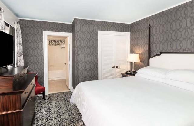 Experience History in Annapolis, Near Chesapeake Bay & Beaches!