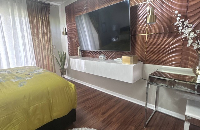 Experience luxury at Lake Berkeley Resort