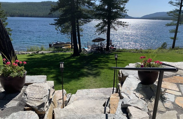 Belle Montana Waterfront Accueil 10 personnes sur le lac McGregor Pristine