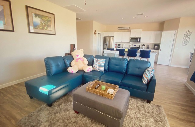 Experience nature steps away! Cozy 3-Bedroom Home near Dead Horse Ranch