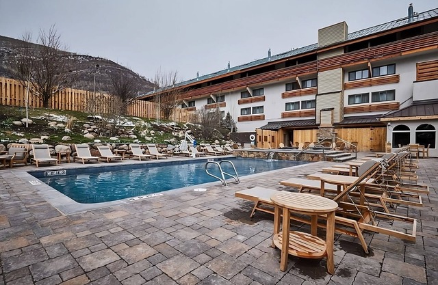 Experience Skiing Excellence at Our Vail Retreat: Suite w/ Fireplace