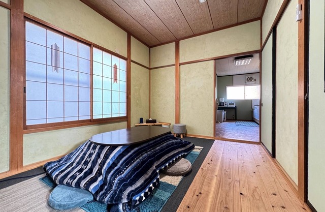 Experience the bliss of Cape Mihama Enjoy the beauty of Heda Bay bathed in the setting sun while en / Numazu Shizuoka