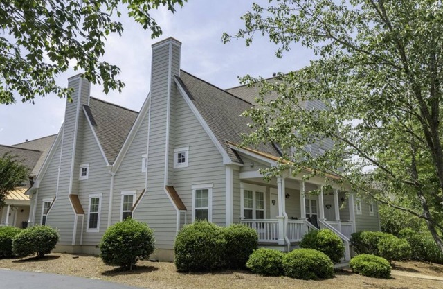 Experience Upscale Village Charm in Williamsburgn