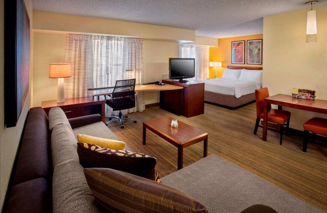 Explore Birmingham's Best! Pet-Friendly, Free Breakfast, Outdoor Pool Available