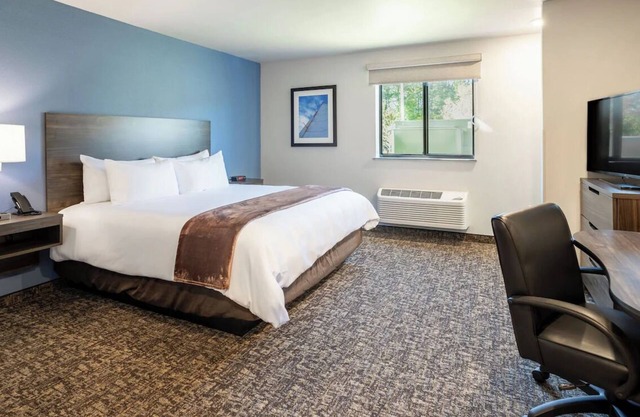 Explore Buckeye with Ease—Pet-Friendly Accommodation and Free Parking Await