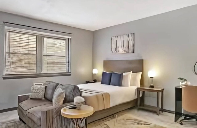 Explore Northside from Modern Studio Apartment with Washer and Dryer