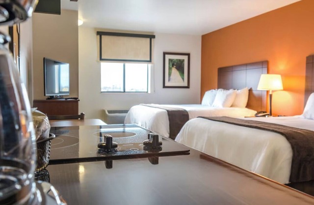 Explore Salt Lake/West Valley City – Room with Full Kitchen and Pet Friendly!
