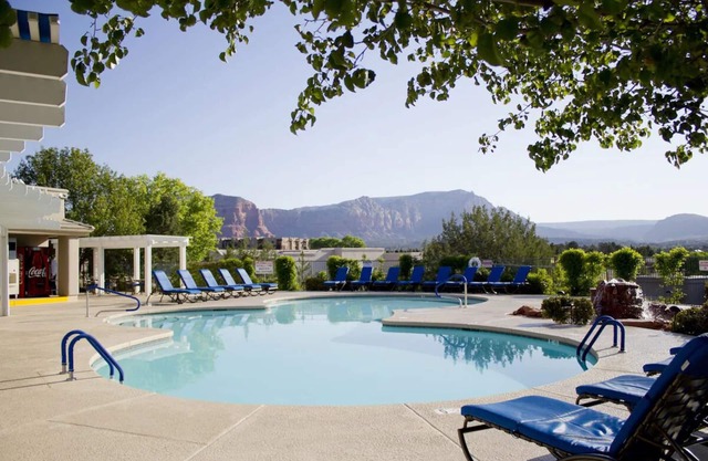 Explore Sedona's Beauty from Cozy Suite w/ Kitchen & Balcony | Pool Access