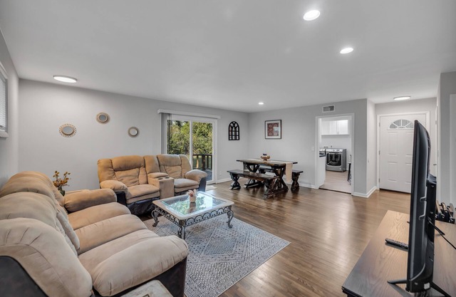 !EXPO HOME just minutes from downtown Tulsa!