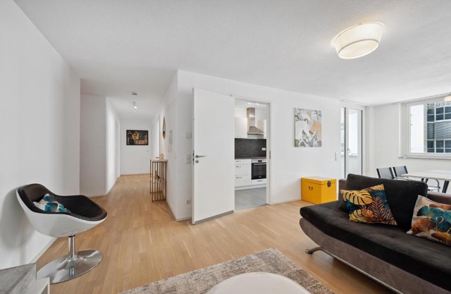 EXQUIS Design 2BR Apartment BAUHAUS I Balkon I Parkplatz I Top-Lage I Mercedes-Benz I Kinderbetten