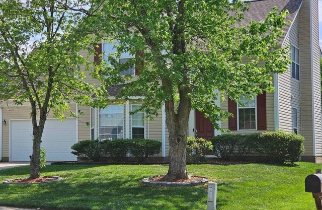 Exquisite 3 BR - 4 Bed/ 2.5 bath/Workspace/Bonus Room/ 8 Guests Family Friendly