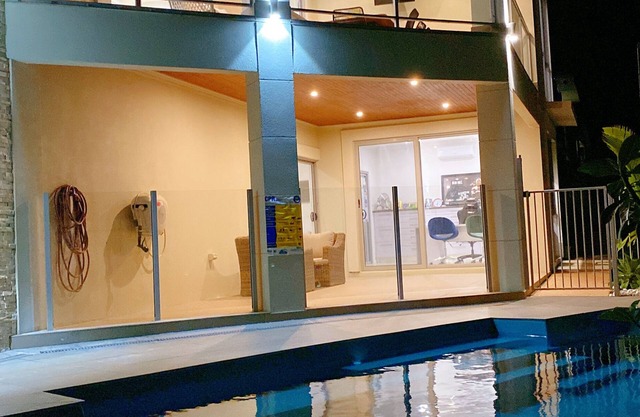 Exquisite 3 storey central villa with everything!