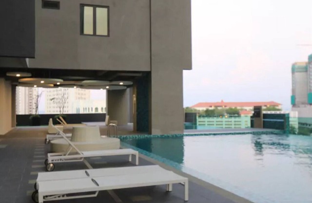 Condo exquis avec baignoire