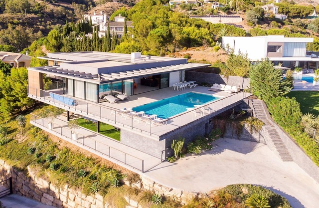 Exquisite Costa Del Sol Villa | 4 Bedrooms | Villa Sereno Vista | Panoramic Sea & Mountain Views | Gym & Snooker Table