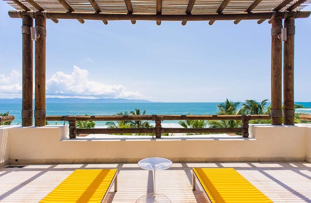 Condo de luxe sur la plage, design exquis