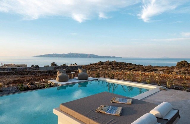Exquisite Kythnos Villa | Villa Lavander | 4 Bedrooms | Private Infinity Pool & Breathtaking Sea Views | BBQ | Close to Beach | Gaidouromantra