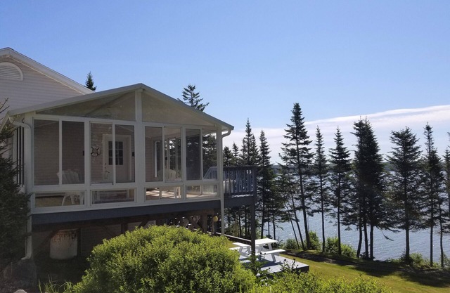 Exquisite oceanfront, 4 bedroom home with stunning views