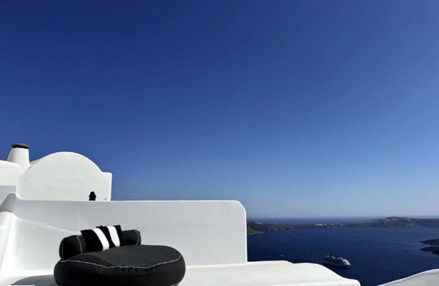 Exquisite Santorini Villa | Villa Kamelot | 3 Bedrooms | Spectacular Aegean Sea Views | Private Outdoor Hot Tub | Imerovigli