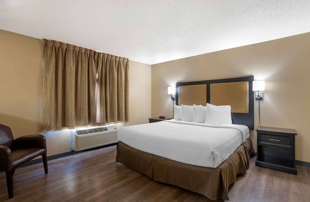 Extended Stay America Select Suites Springfield South