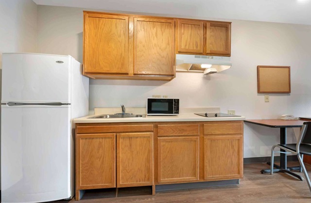 Extended Stay America Select Suites - Cincinnati - Sharonville