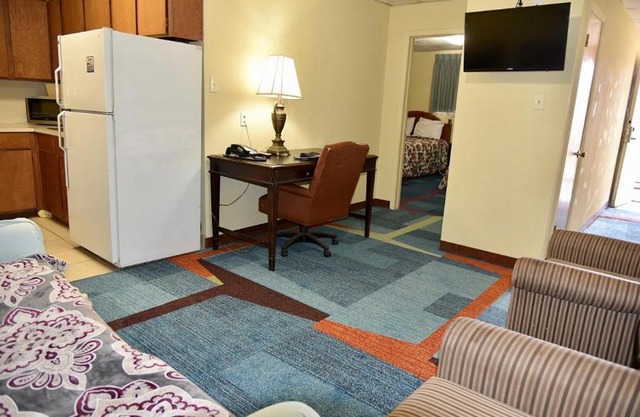 Extended Stay Motel - Snyder