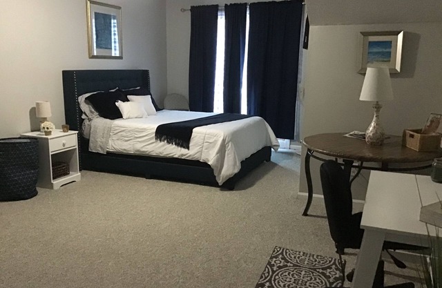 Extra large master suite in Hampton Centrally located
