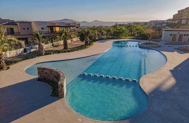 3BR Penthouse W/ Stunning Ocean Views!