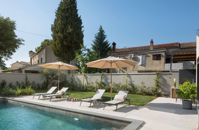 Villa extravagante et moderne avec grande piscine près de Porec