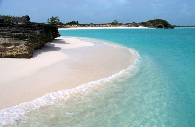 Exuma Simple Stay & Rental Car 3 mins 2 The Beach