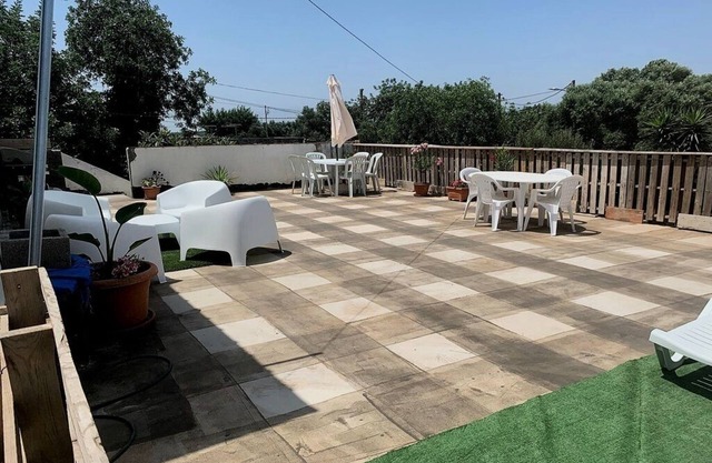 Appartement f2 avec balcon terrasse et barbecue Situé au 1er étage