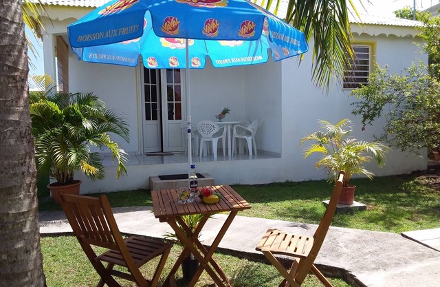 F3 tout confort avec piscine résidence les Embruns Damencourt Le Moule