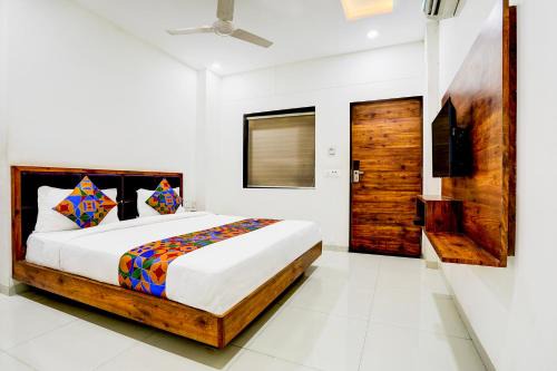 FabHotel Maa Gayatri