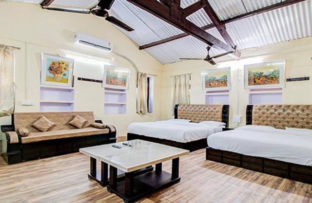 Fabhotel Royal Heritage