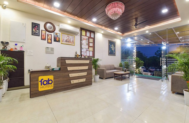 Fabhotel Shiv Palace