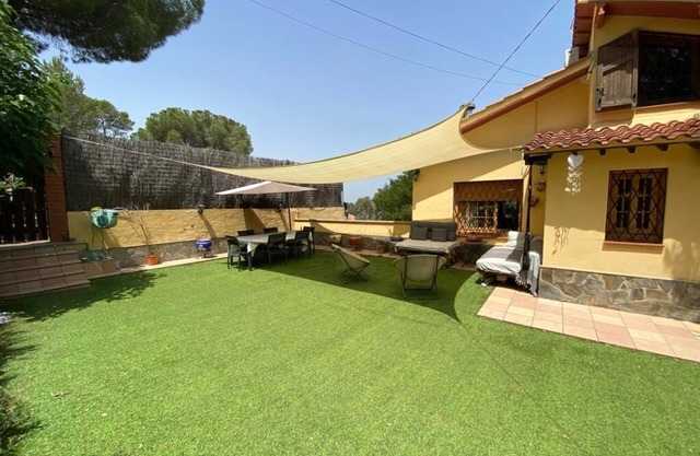 Fabulosa Casa con Jardín, Ideal Para Familias que Visitan Barcelona