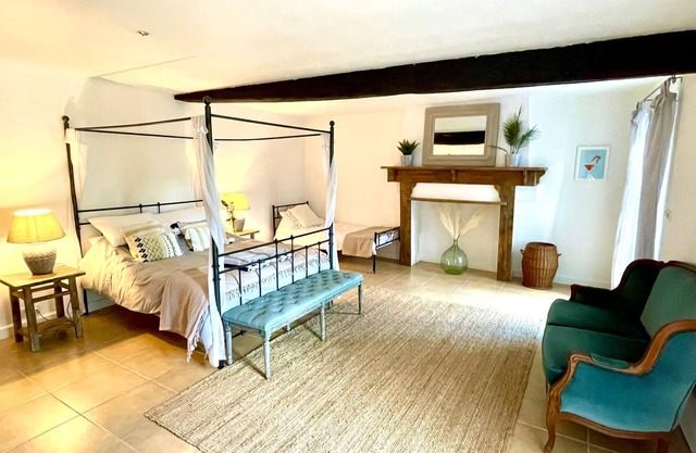 Fabulous 2 bed Gite 2km quiet Walk into Eymet
