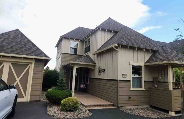 Fabulous 2-bedroom cottage with AC in Redmond