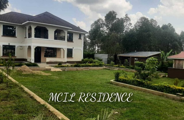 Fabulous 2-bedroom farmhouse in Chavakali